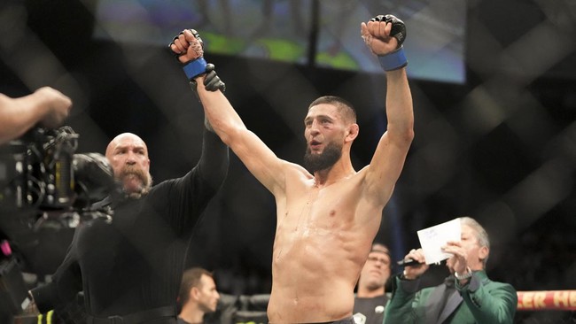 Khamzat Chimaev telah mengalahkan Gilbert Burns. Siapa calon lawan Chimaev berikutnya di UFC?