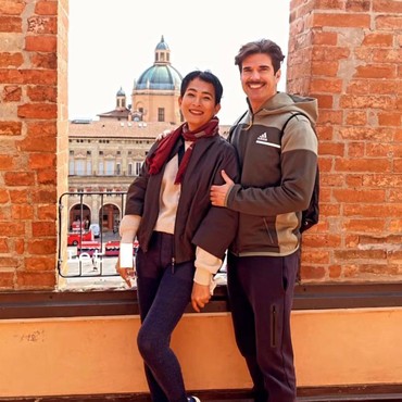 7 Potret Terbaru Oscar Lawalata & Kekasih Pria, Didoakan Berjodoh