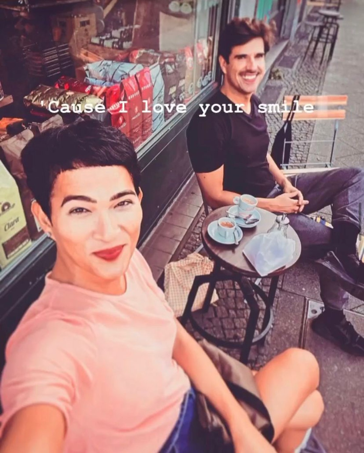 Oscar Lawata dan kekasih