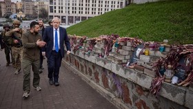 Presiden Polandia dan 3 Negara Baltik Kunjungi Kyiv Temui Zelensky