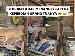 Viral, Video Remaja Ratapi Kematian Ayahnya di Pondok Tak Layak Huni