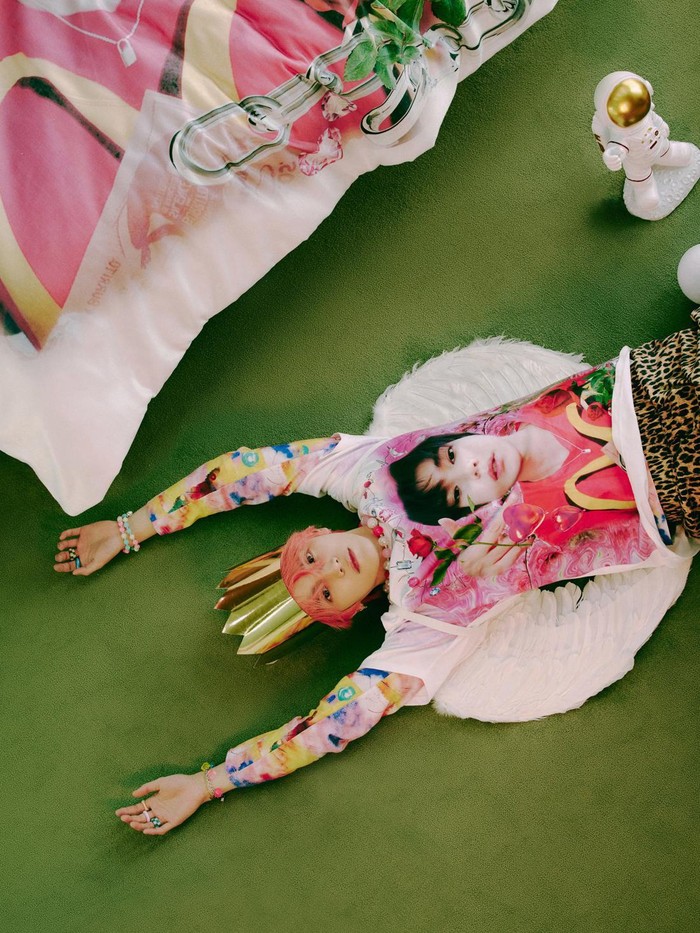 Kabar baik kembali datang untuk para NCTzen (sebutan untuk penggemar NCT)! Salah satu anggotanya yaitu Taeyong, akan merilis single berjudul Love Theory yang juga berkolaborasi dengan Wonstein./ Foto: twitter.com/NCTsmtown