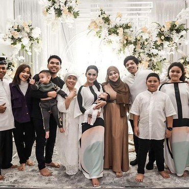 7 Momen Hangat Syukuran Rumah Baru Thariq Halilintar Dihadiri Keluarga Fuji