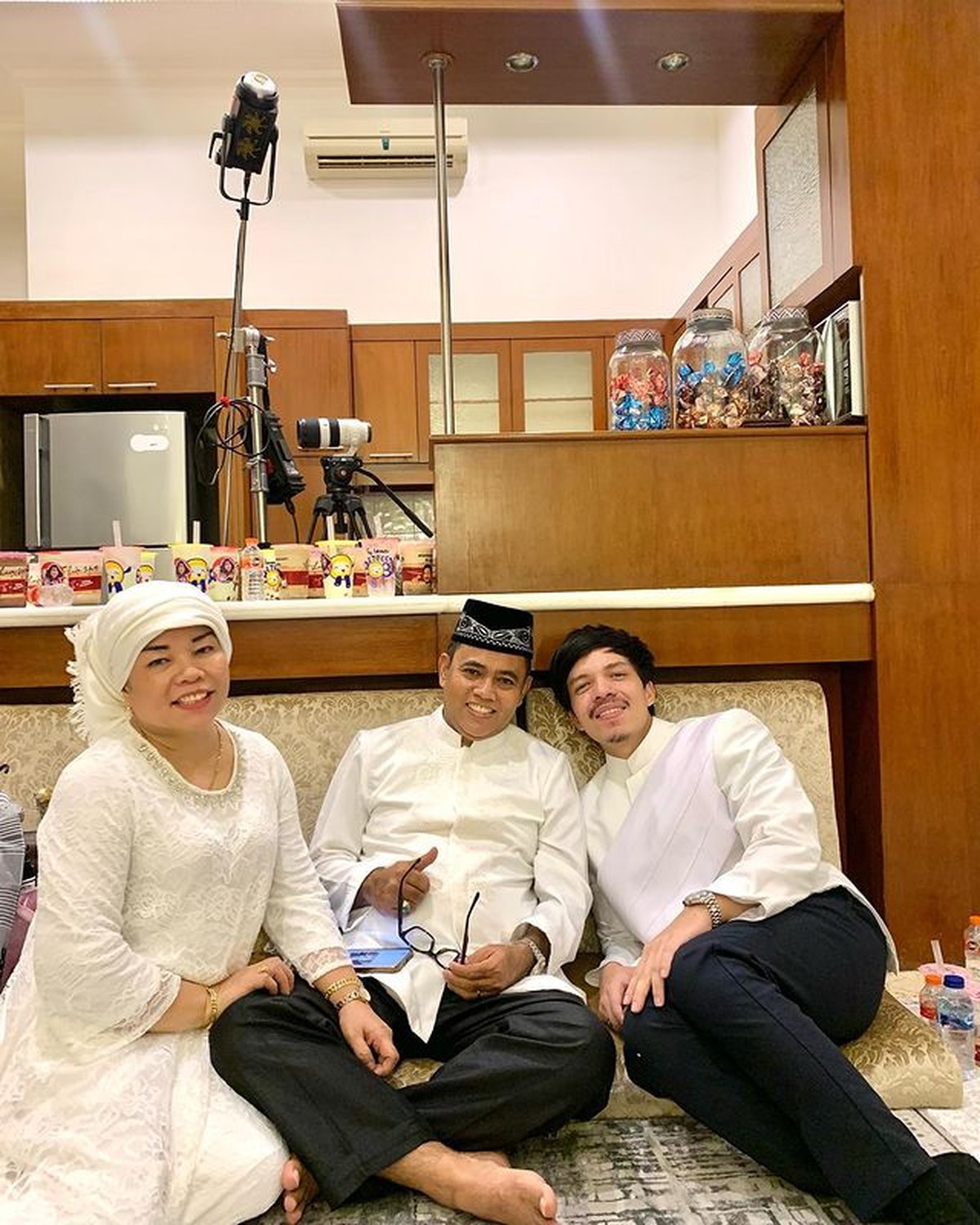 Momen syukuran rumah baru Thariq Halilintar