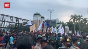 VIDEO: Momen Massa BEM SI Demo 11 April Datang ke Depan DPR