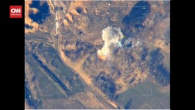VIDEO: Momen Sukhoi SU-30 Rusia Menyerang Sasaran di Ukraina