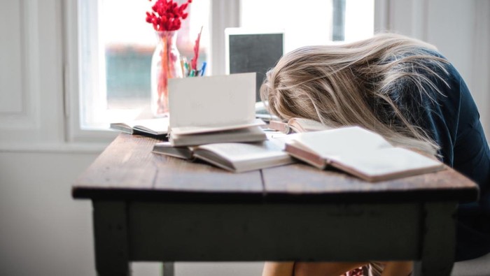 Lemas dan Sering Ngantuk Saat Puasa? Catat, Ini Cara Mudah Mengatasinya!