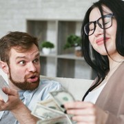 Waspada Fenomena Toxic Financialship, Bisa Lebih Sadis dari Toxic Relationship!