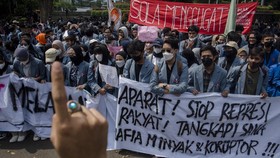 FOTO: Gelombang Demo 11 April di Penjuru Daerah