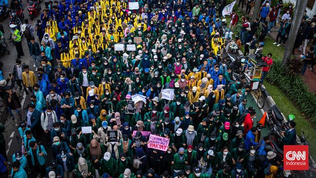 Konsolidasi Nasional 300 Mahasiswa-Aktivis di Cibubur Dapat Tekanan Panitia menyebut acara mendadak tidak boleh digelar di dalam Gedung Pandansari, padahal biaya sewa sudah dilunasi.