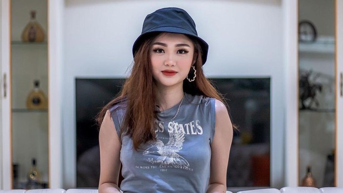 Profil Vanessa Khong, Pacar Indra Kenz yang Kini Tersangka Kasus Binomo!