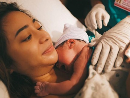 7 Potret Nikita Willy Saat Melahirkan, Kamar RS Berlatar Pemandangan Indah Hollywood