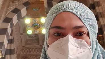 5 Artis Jalani Umrah saat Ramadan, Ada Pasangan Pengantin Baru