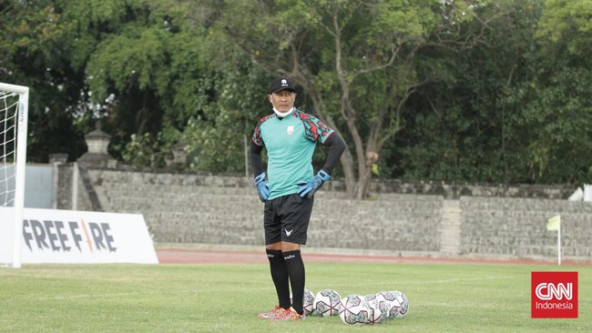 Dari PSMS Medan, Ronny Pasla yang membela Timnas Indonesia, menjadi inspirasi lahirnya banyak kiper tangguh dari Sumatera Utara.