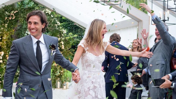 Selain Nicola Peltz, Para Perempuan Modis Ini Juga Pakai Gaun Pengantin Valentino! Ada Ratu dan Miliarder Selain Nicola Peltz, Para Perempuan Modis Ini Juga Pakai Gaun Pengantin Valentino! Ada Ratu dan Miliarder