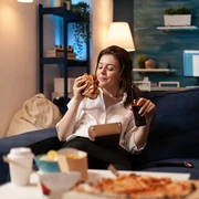 Ini 6 Makanan dan Minuman yang Perlu Dihindari ketika Sakit Maag