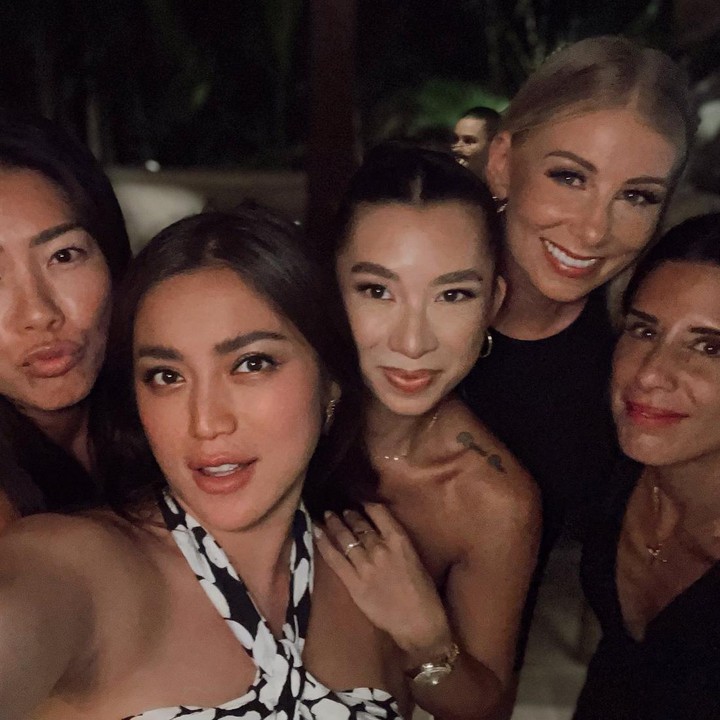 <p>Di momen bahagia tersebut, istri pesepakbola Irfan Bachdim itu membuat perayaan sederhana. (Foto: Instagram @jenniferbachdim.)<br /><br /><br /></p>
