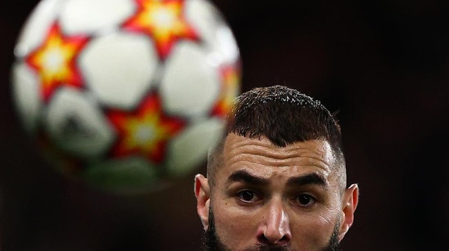 Karim Benzema dan N'Golo Kante mendapat respons yang berbeda setelah memutuskan puasa jelang leg kedua perempat final Liga Champions Real Madrid vs Chelsea.