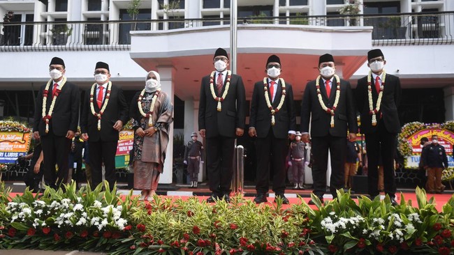 Ketua KPU Hasyim Asy'ari mengatakan pihaknya telah membuka komunikasi dengan DPR tentang pembahasan anggaran.
