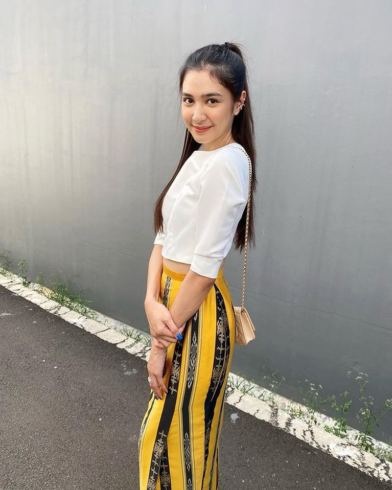 Mikha Tambayong Mikha Tambayong