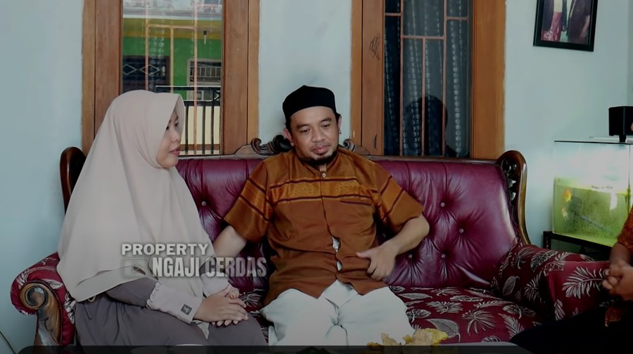 Yesi Yasika (anak Rudi Mulyadi) dan Rudi Mulyadi