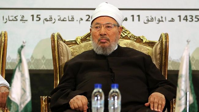 Yusuf al-Qaradawi dipenjara beberapa kali di negara asalnya Mesir karena hubungannya dengan Ikhwanul Muslimin. Ia dinaturalisasi sebagai warga negara Qatar.