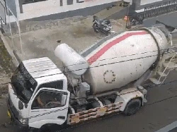 Melihat Tanjakan di Dago Giri yang Viral Gegara Truk Mundur