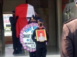 Jenazah Perwira Brimob Gugur Saat Demo di Kendari Diterbangkan ke Sumut