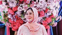 <p>Acara 7 bulanan anak kedua Uut ini digelar dengan menggunakan adat Jawa atau dikenal Mitoni yang berarti pertolongan. (Foto: Instagram @uutpermatasari)</p>