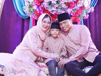 7 Potret Uut Permatasari Gelar Acara 7 Bulanan Sekaligus Syukuran Ultah ke 40