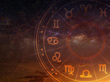 6 Zodiak yang Dinilai Ahli Berciuman, Benarkah?