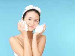Baru Dirilis, Y.O.U Hy! Amino Facial Wash Terjual Puluhan Ribu Pcs