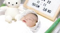 <p>Baby Kamya lahir dengan berat 3,6 kilogram dan panjang 50 sentimeter (cm). (Foto: Instagram @kamya_aisahanara)</p>