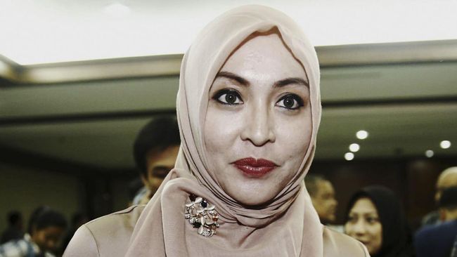 Angelina Sondakh buka suara setelah namanya diperbandingkan dengan keputusan Polri tidak menahan Putri Candrawathi.