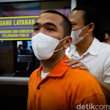 Jadi Tersangka Pengeroyokan, Putra Siregar Klaim Hendak Bela Rico Valentino