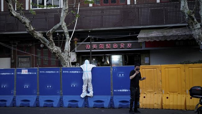 Shanghai, China melaporkan nol kasus Covid-19 di luar area karantina pada Jumat (29/4). 