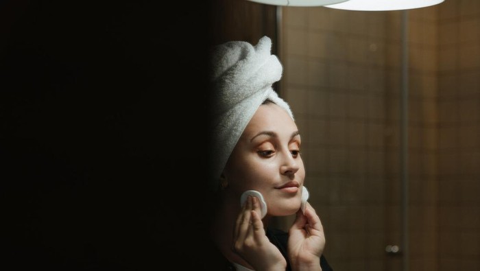 Kesalahan Memakai Skincare yang Tanpa Sadar Sering Dilakukan, Bikin Gagal Glowing! Kesalahan Memakai Skincare yang Tanpa Sadar Sering Dilakukan, Bikin Gagal Glowing!