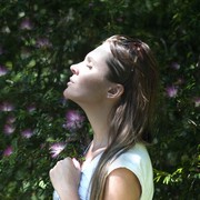 Cuaca Panas Bikin Emosi dan Stres? Ternyata Benar Ada Hubungannya, Beauties!