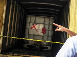 Polisi Tangkap Pelaku Penimbun 500 Liter Solar di Lumajang