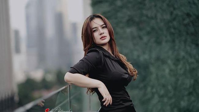 Iqlima Kim Akhirnya Divonis 6 Bulan Penjara Terkait Pencemaran Nama Baik Hotman Paris
