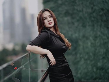 img-title Iqlima Kim Akhirnya Divonis 6 Bulan Penjara Terkait Pencemaran Nama Baik Hotman Paris