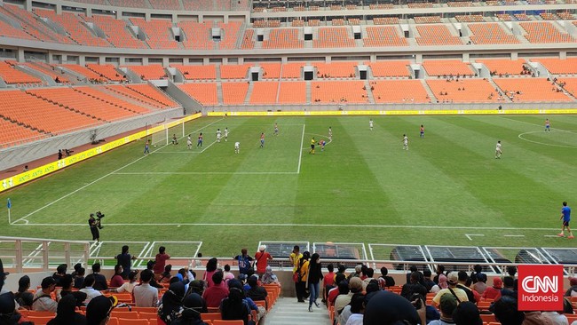 Para pelatih dan pemain Atletico Madrid U-19 juga Bali United U-18 melemparkan pujian atas kualitas Jakarta International Stadium (JIS) setinggi langit.