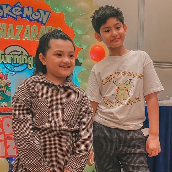 <p>King Faaz foto berdua dengan Arsy di pesta ulang tahunnya, sama-sama cantik dan tampan, ya Bunda. (Foto: Instagram @ashanty_ash)</p>