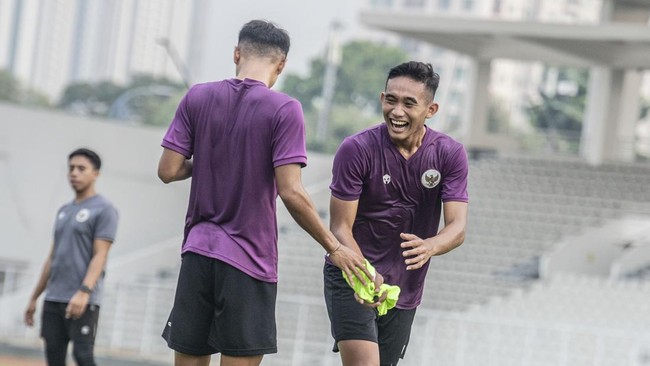 Seputar informasi jelang pertandingan Vietnam vs Indonesia di SEA Games 2021 (SEA Games 2022) menjadi berita terpopuler di kanal olahraga CNNIndonesia.com.