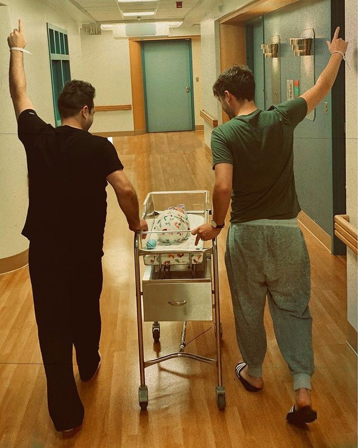 Mark Westlife dengan Pasangan dan Anak