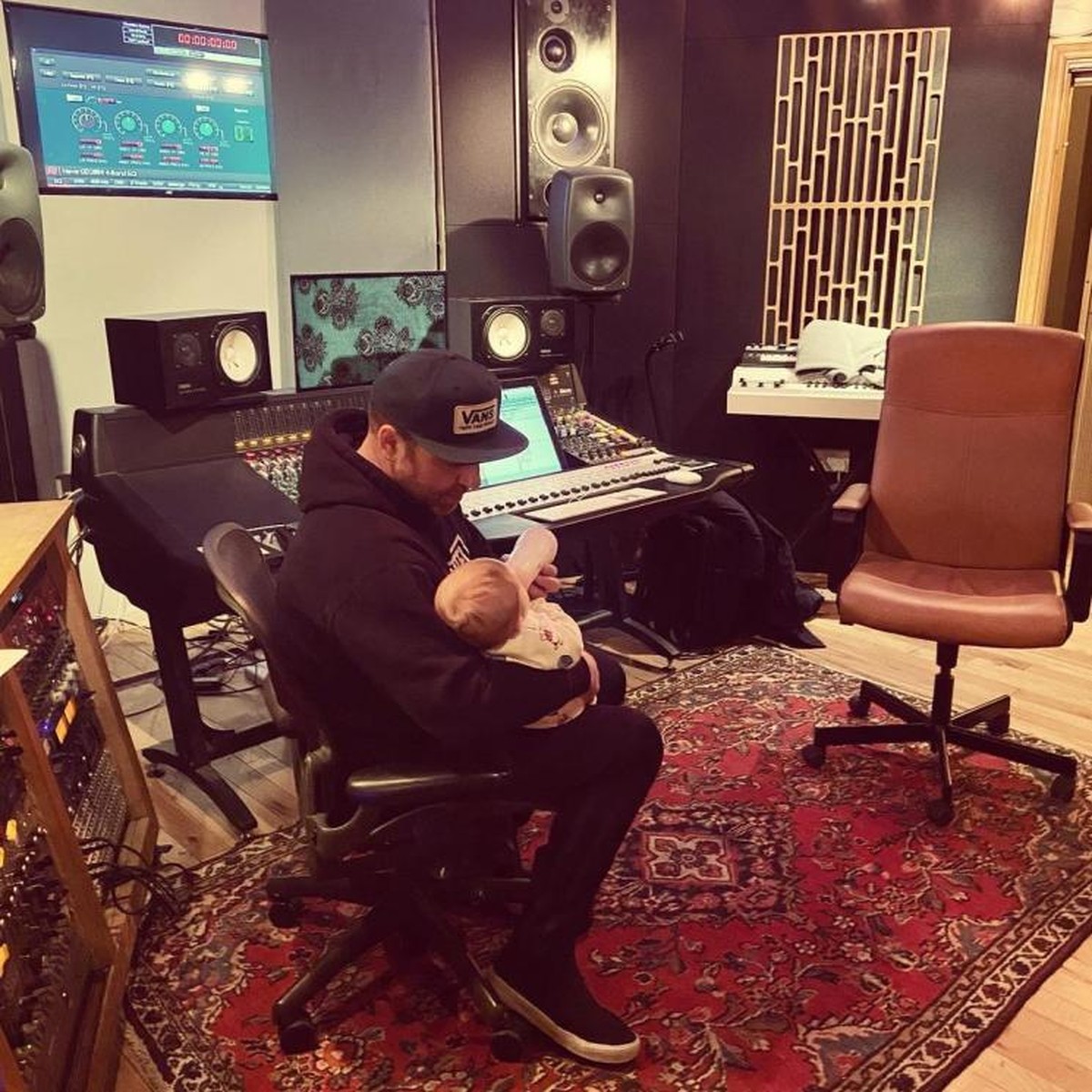 Mark Westlife dengan Pasangan dan Anak