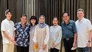 Maudy Koesnaedi Penampilan Maudy Koesnaedi saat buka puasa bareng keluarga