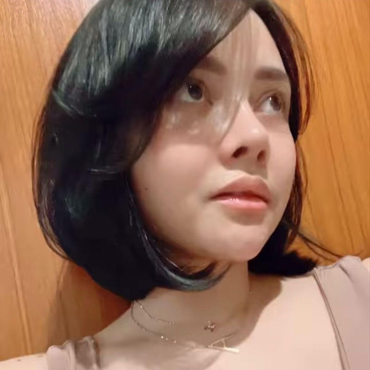 <p>Meskipun memiliki gaya rambut yang berbeda, para netizen menyebut kalau Mawar tetap cantik. Ia justru terlihat lebih fresh dan menawan. (Foto: Instagram: @mysamawar)</p>
