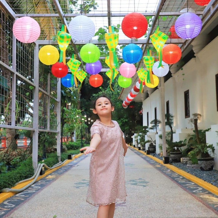 <p>Secara perlahan, Lakeisha mulai mencuri perhatian publik nih, Bunda. Ini karena parasnya yang mirip dengan sang ibunda. (Foto: dok. Instagram @arumibachsin_94)<br /><br /><br /></p>