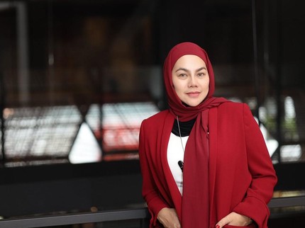 Sarita Abdul Mukti Rayakan Ultah Eks Suami Bareng Anak, Netizen Doakan Rujuk